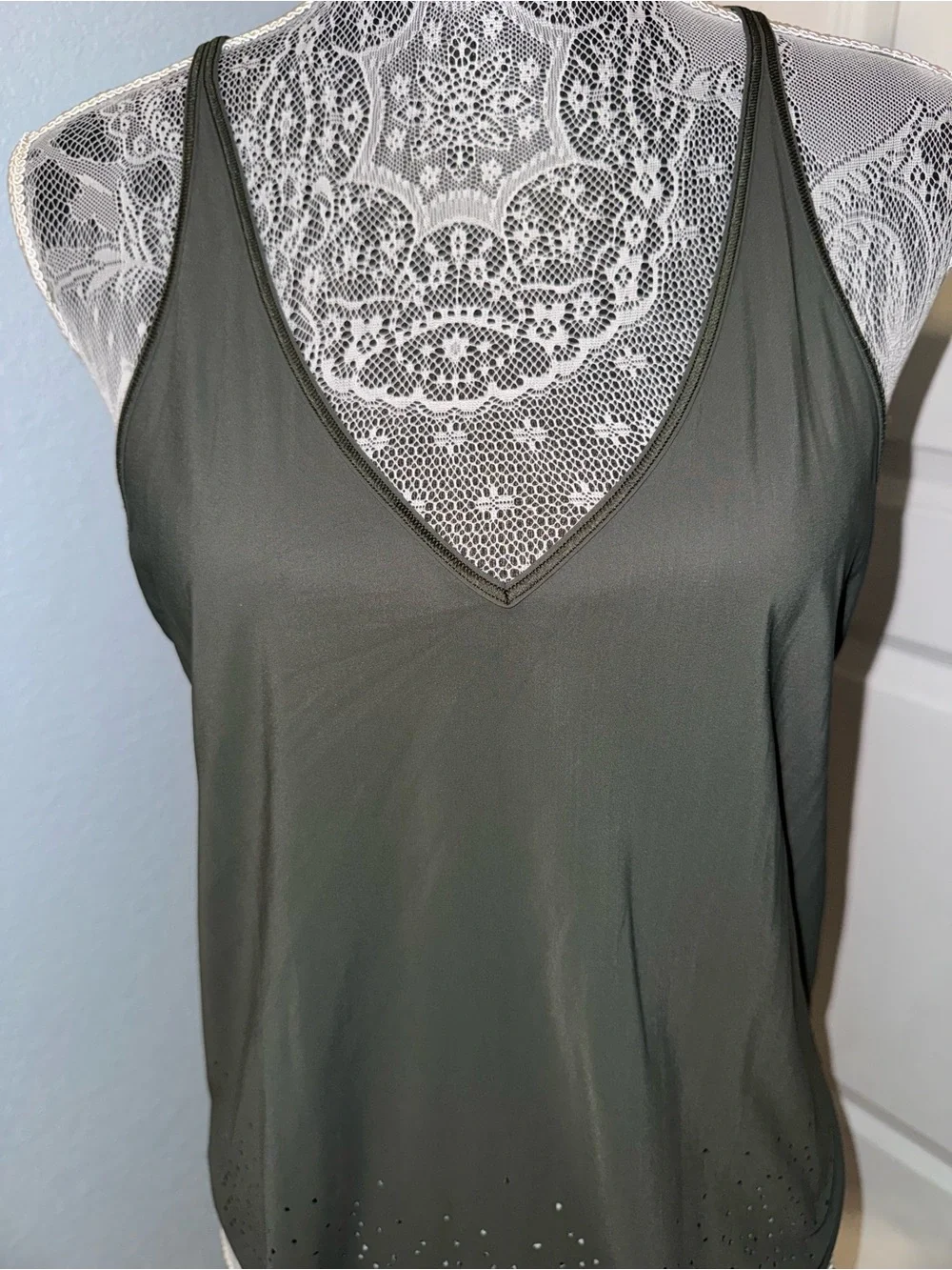 Lululemon flowy tank